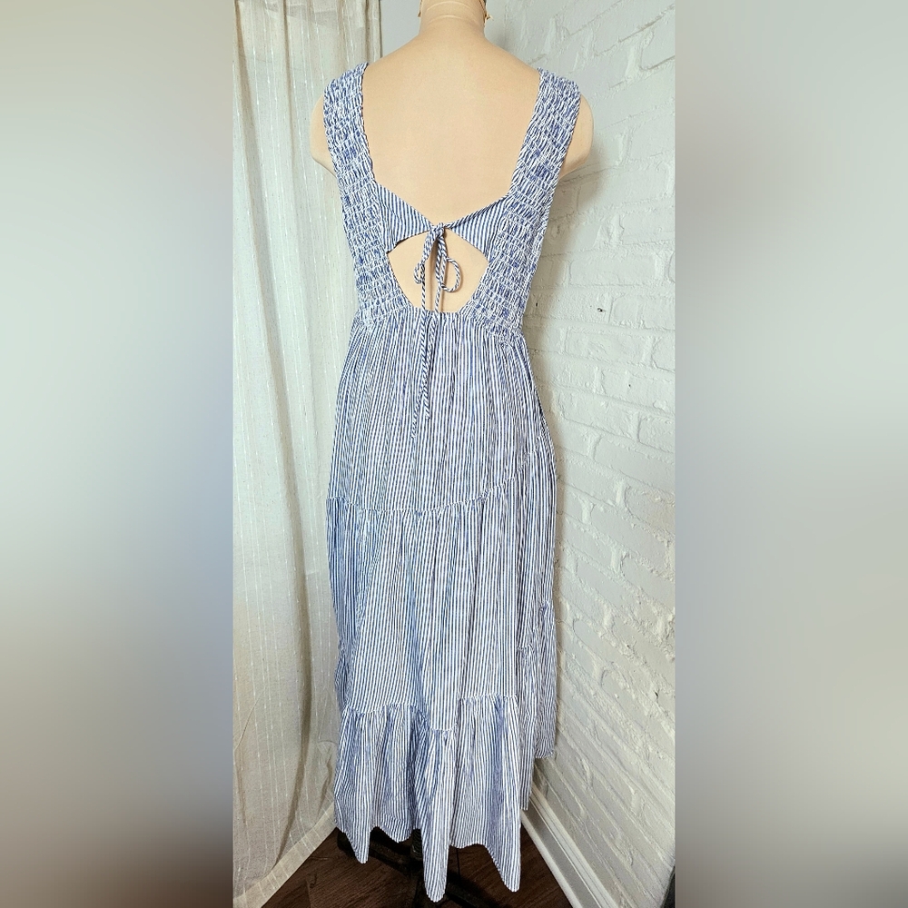 Free People Juni Maxi Dress | Ivory Blue Stripe Smocked Tiered Maxi | NWT | sz M - Picture 4 of 9